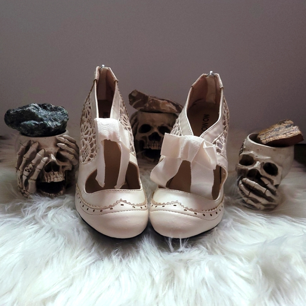 Momo women heels sizes 7
